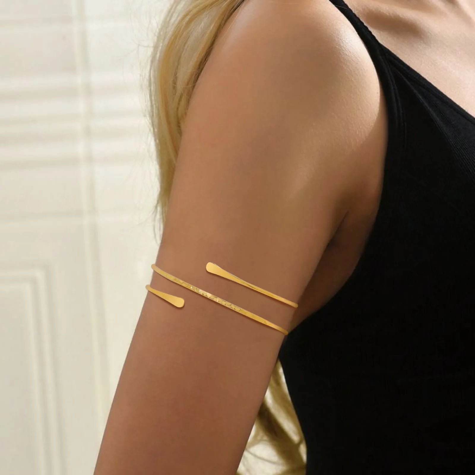 Upper Arm Cuff Bracelet for Women, Minimalist Gold Plated Armband Statement Party Armlets Jewelry