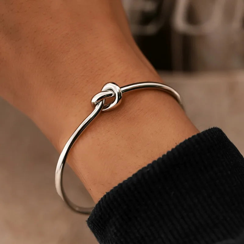 Fashion Vintage Opening Knot Bracelet Light Luxury Personality Bangles for Women Fashion Jewelry Party Gift