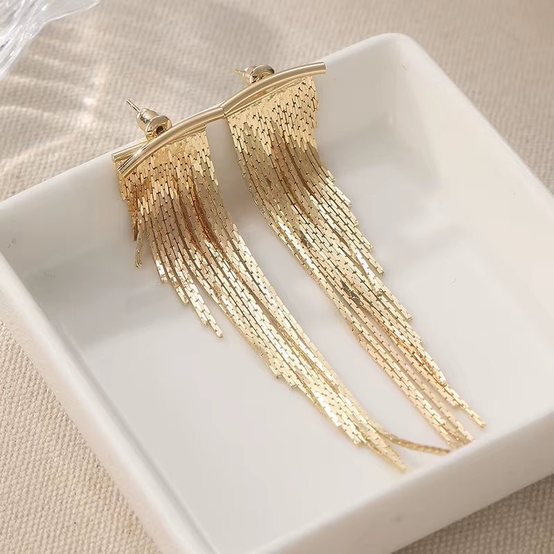 Fashion Exquisite Golden Plated Tassel Stud Earrings for Women'S Shining Elegant Daily Party Banquet Jewelry Accessories Crafts